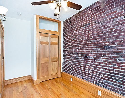 Building Photo - 46 Garden St