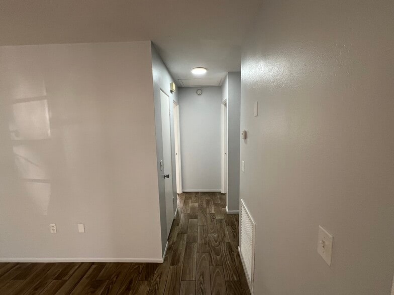 Hallway - 5320 3rd St Ct W