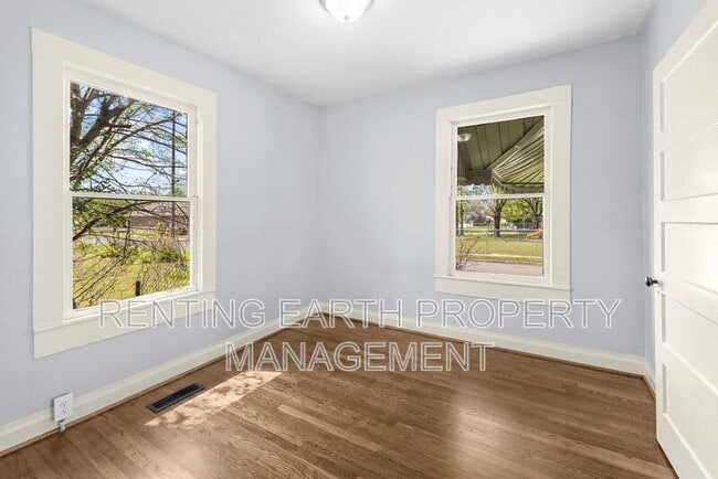 Building Photo - 6309 3rd Ave S