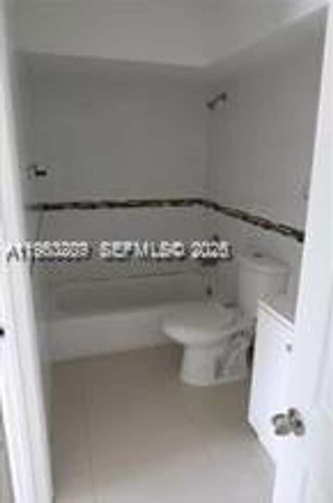 Building Photo - 2021 NW 59th Terrace