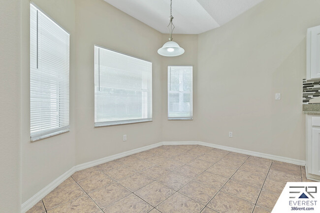 Building Photo - 59 Woodlawn Dr
