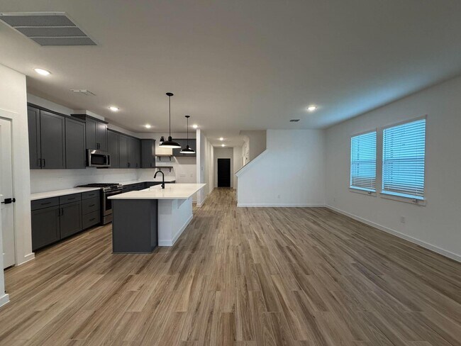 Building Photo - 8407 Tranquil Bay Ct