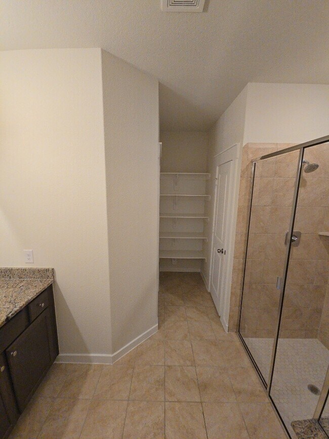 Building Photo - 7543 Coral Ter Dr