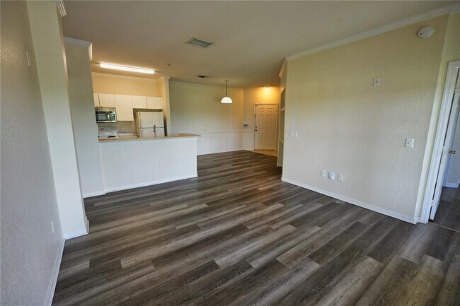 Building Photo - 3757 Conroy Rd
