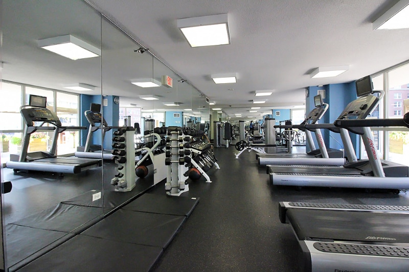 Building Photo - 903 N State St