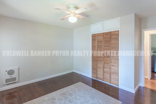 Building Photo - 4890 College Dr E