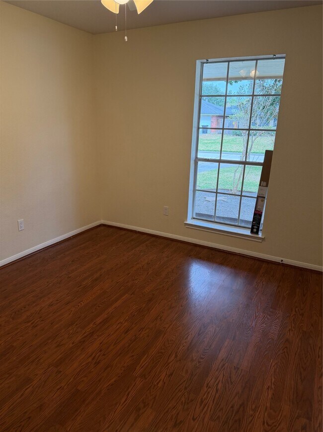 Building Photo - 2314 Clear Ridge Dr