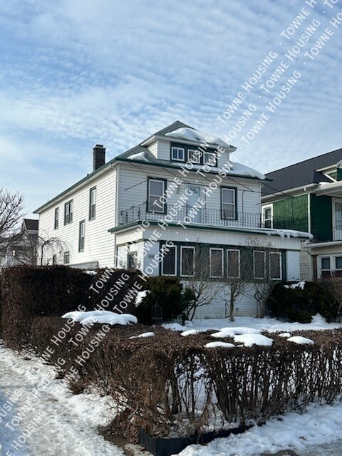 Building Photo - 144 Lovering Ave