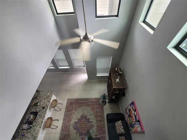 Building Photo - 1413 Holly St