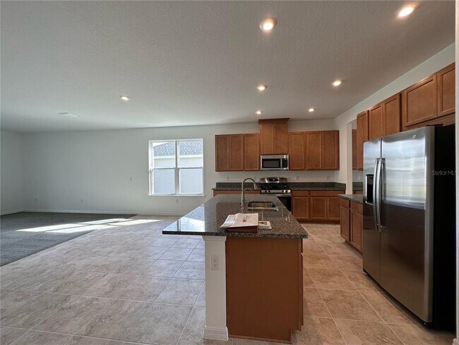 Building Photo - 2190 Ridge Pointe Ln