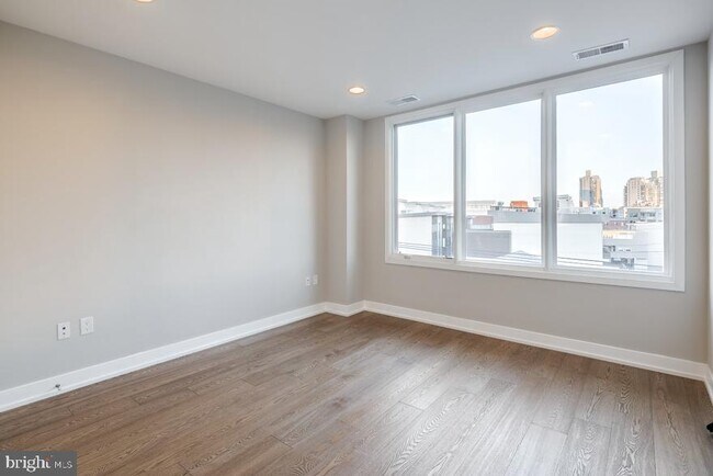 Building Photo - 820-24 N 3rd St