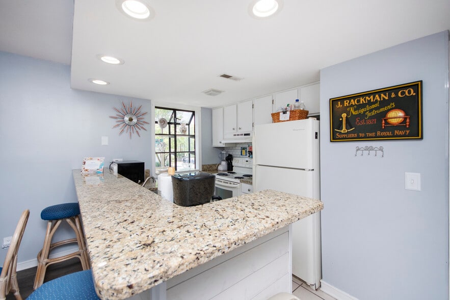 Building Photo - 351 Lake Arrowhead Rd