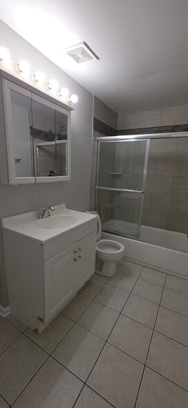 Building Photo - 13525 Demetrias Way