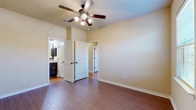 Building Photo - 3007 Towers Pkwy