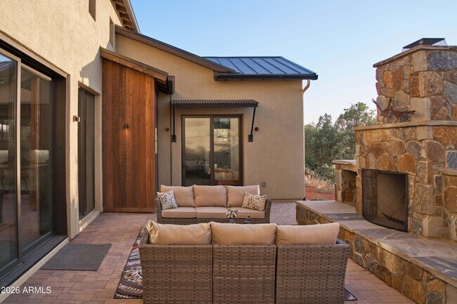 Building Photo - 407 Loy Ln