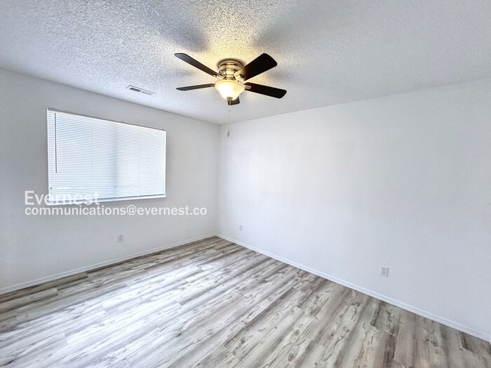 Building Photo - 1120 Yuma St