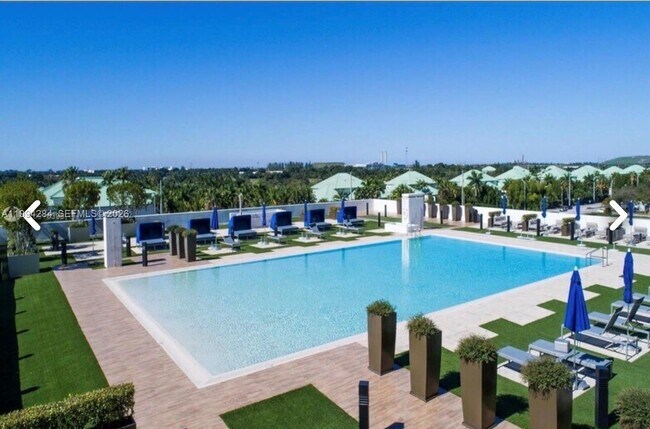 Building Photo - 5300 NW 85th Ave