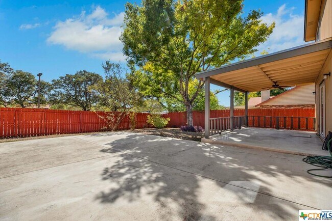 Building Photo - 650 Freiling