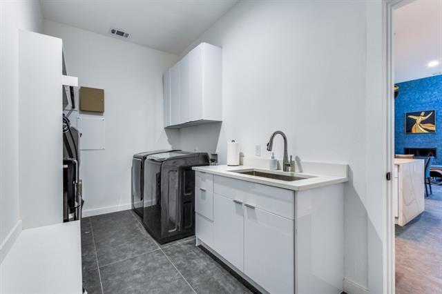Building Photo - 9774 Sunset Dr