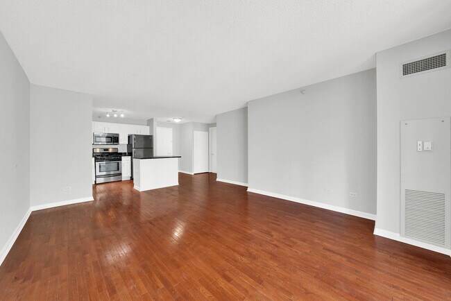 Building Photo - 545 N Dearborn St