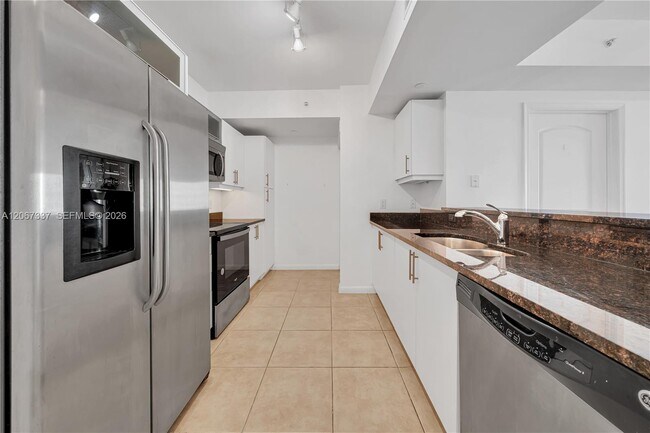 Building Photo - 7350 SW 89th St