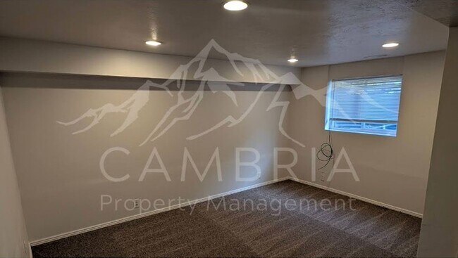 Building Photo - 6046 S 4000 W