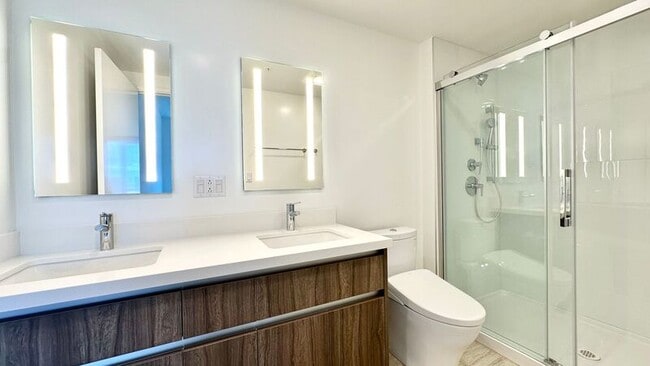 Building Photo - 1500 Rycroft St