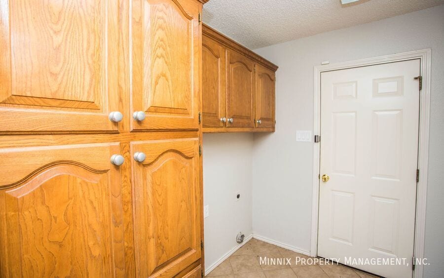 Building Photo - 6024 74th St