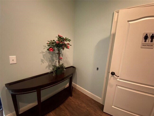 Building Photo - 4501 Cartwright Rd