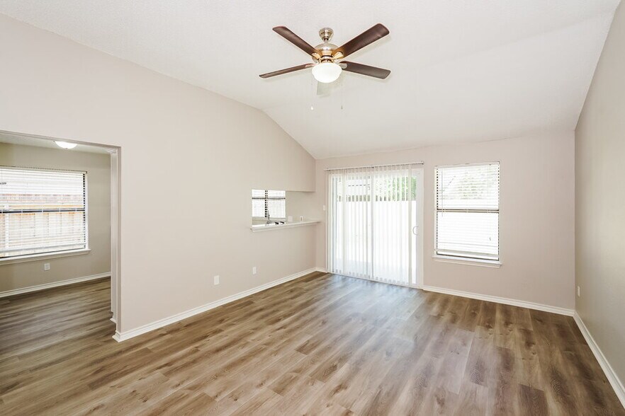 Building Photo - 2119 Cold Springs Dr