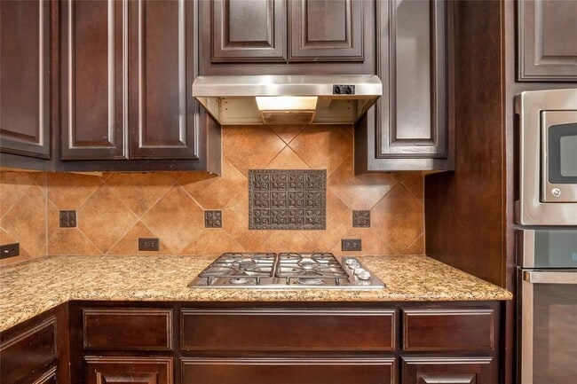 Building Photo - 12208 Fairway Cove