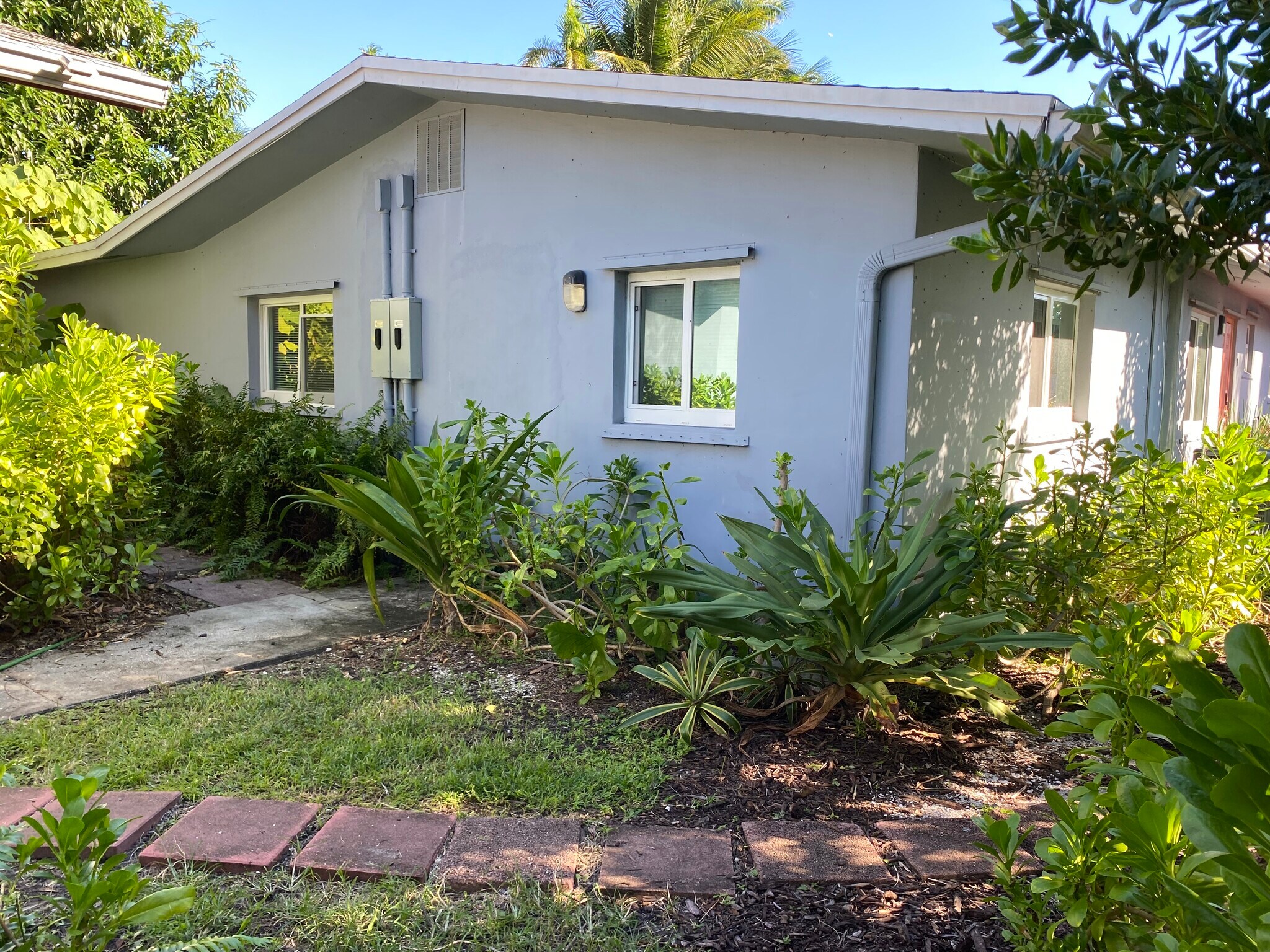 Building Photo - 1529 Arthur St