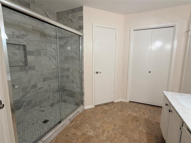 Building Photo - 11606 Birchbark Trail