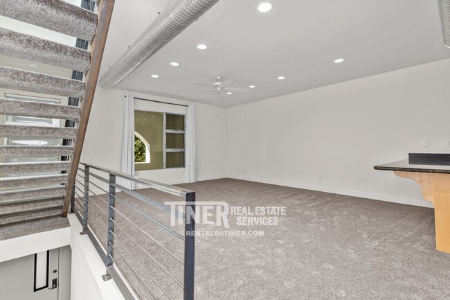 Building Photo - Industrial Loft in Fabulous Downtown Neigh...