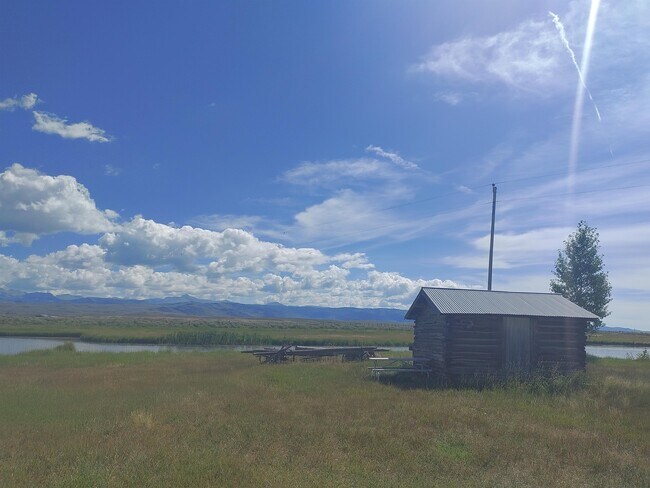 Building Photo - 256 E Fork Big Sandy Rd