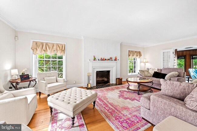 Building Photo - 5113 N Charles St