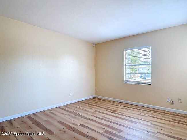 Building Photo - 1590 Hilldale Rd