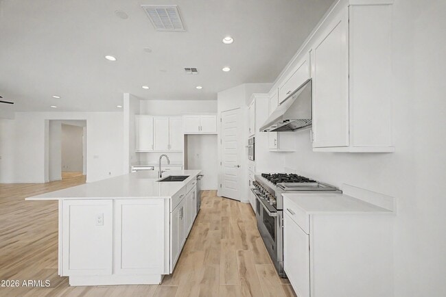 Building Photo - 7646 W Desert Spoon Dr