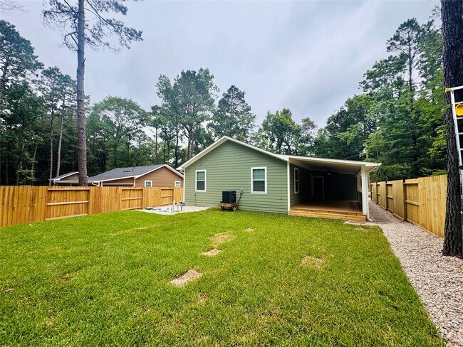 Building Photo - 20 Pine Trail