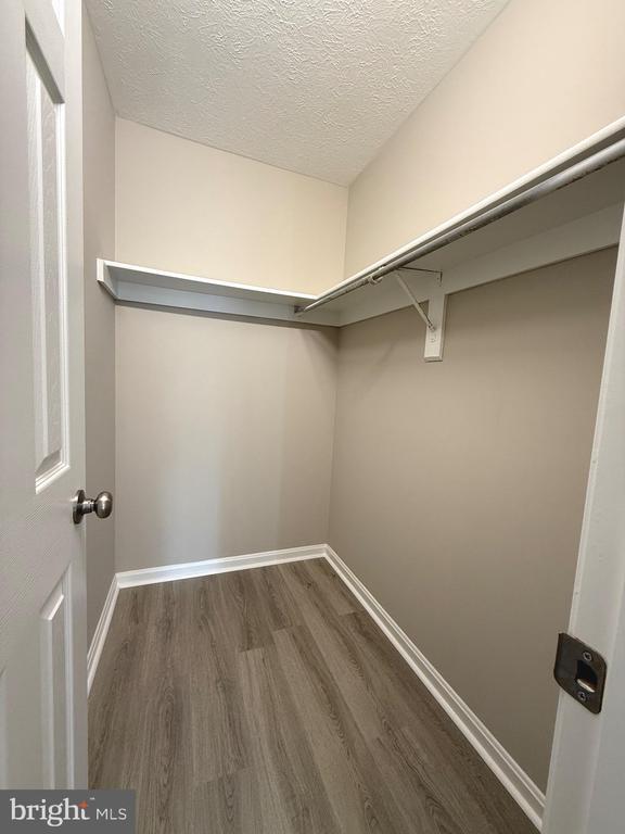 Building Photo - 46359 Columbus Dr