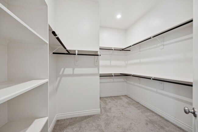Building Photo - 12502 Kinmundy Ln