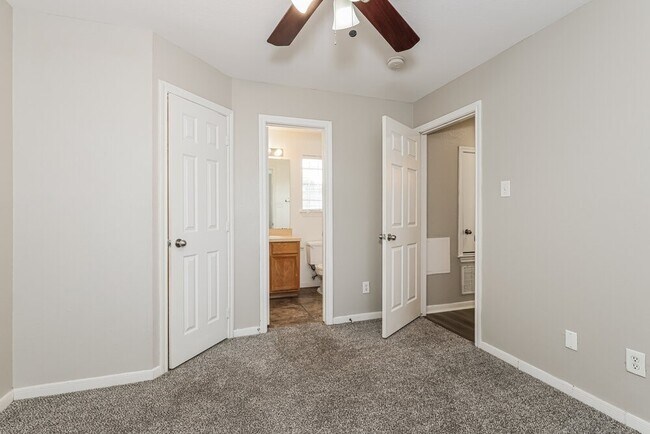 Building Photo - 2130 Whittier Dr