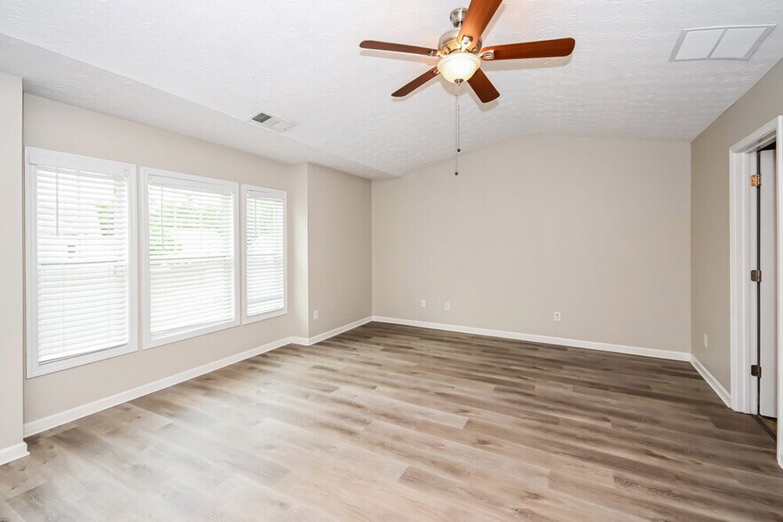 Building Photo - 222 Winterbury Dr