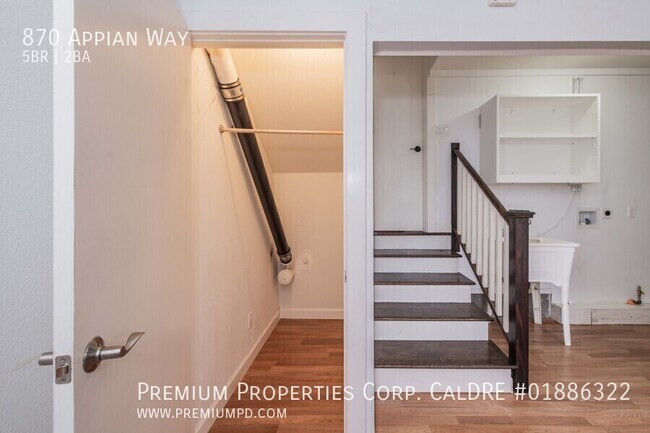 Building Photo - 870 Appian Way