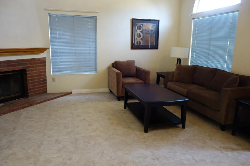 Building Photo - 1213 Jasmine St