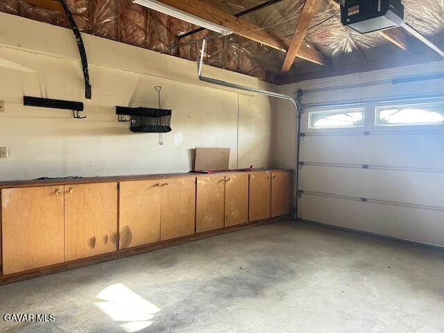 Building Photo - 431 Fantasy St