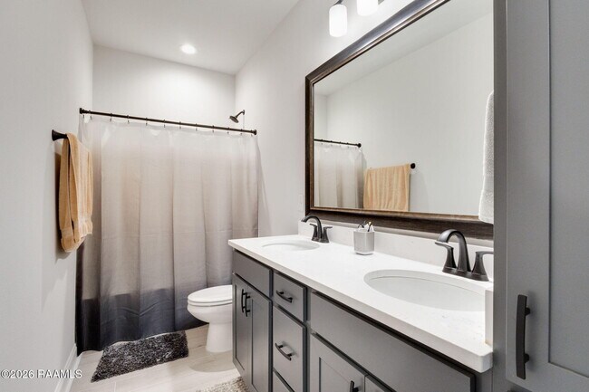 Building Photo - 106 Virtuous St