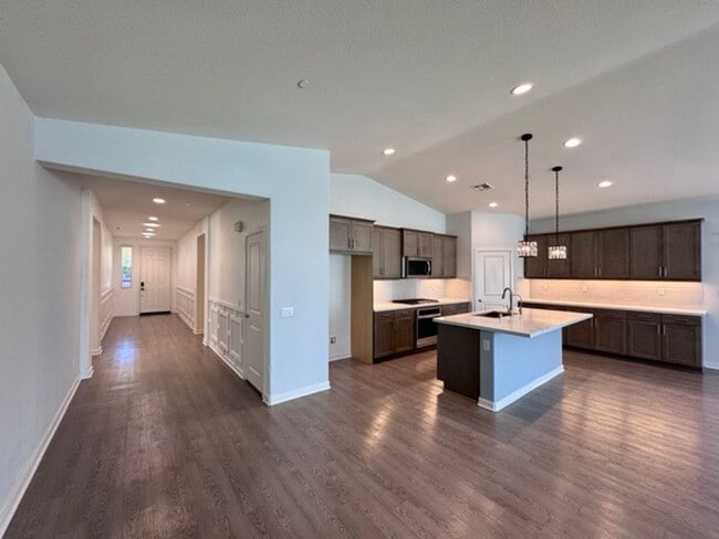 Building Photo - Stunning 2021 built 4 bedroom home for LEA...