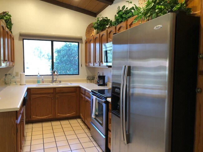 Building Photo - Manor 683 - Seasonal