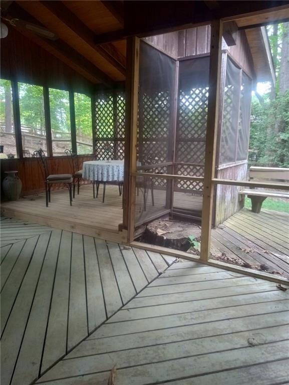 Building Photo - 1145 Northshore Dr